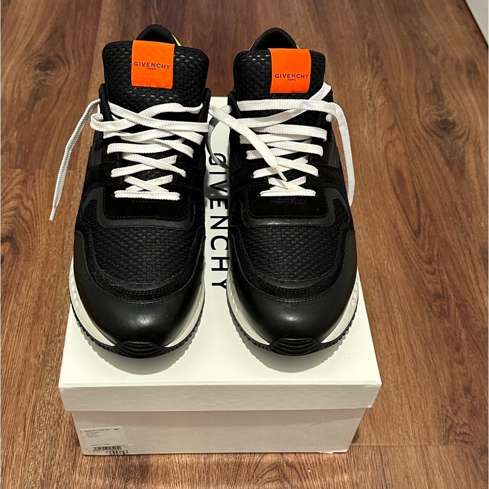 Givenchy 3194 Runner Active
